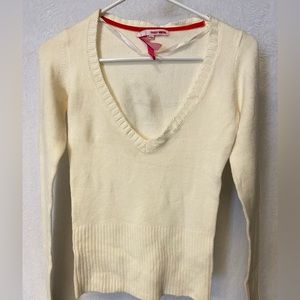 Tally Weijl ivory neck plunge sweater.